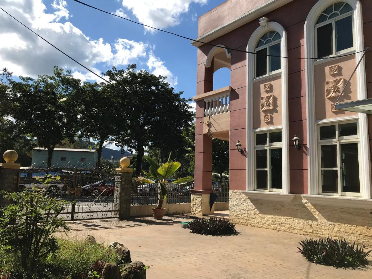 Albergue 山同青旅背包客棧 Puli Exterior foto